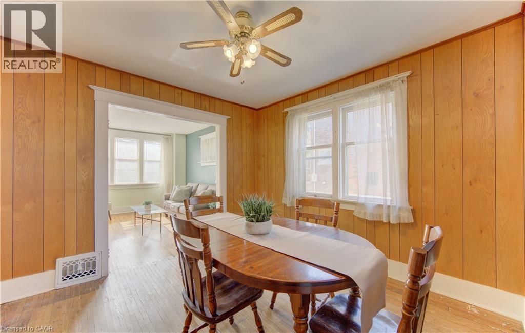 40 Union Street E, Waterloo, ON - Indoor Photo Showing Dining Room