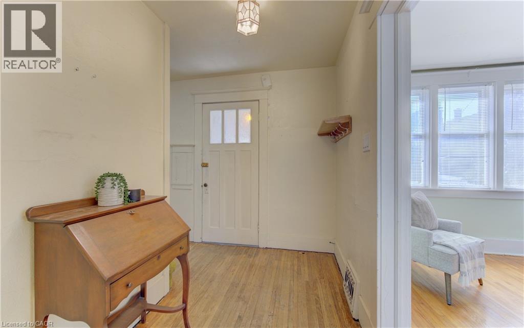 40 Union Street E, Waterloo, ON - Indoor Photo Showing Other Room