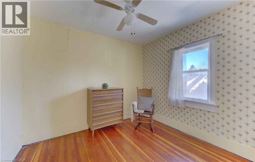 40 Union Street E, Waterloo, ON - Indoor Photo Showing Other Room