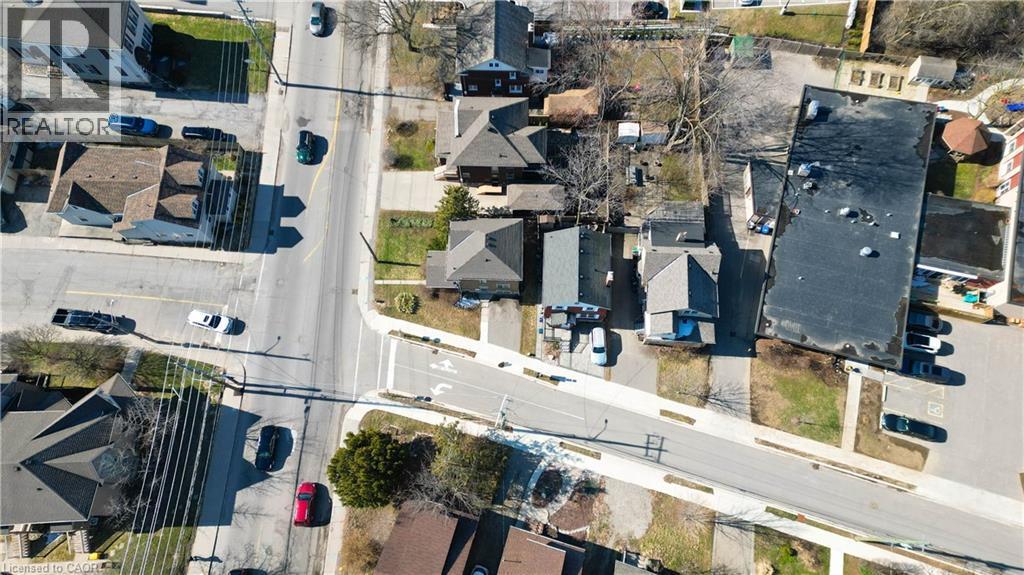 40 Union Street E, Waterloo, ON - Outdoor