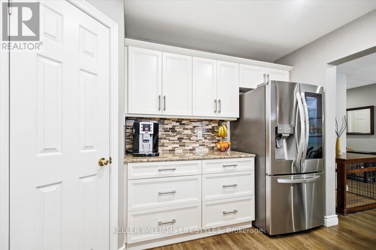 Dining room - 779 North Leaksdale Circle, London South (South U), ON - Indoor Photo Showing Kitchen