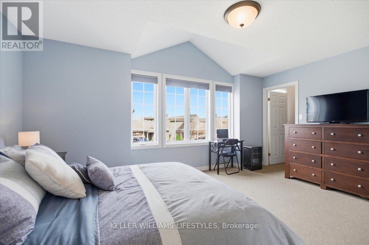 Primary bedroom - 779 North Leaksdale Circle, London South (South U), ON - Indoor Photo Showing Bedroom