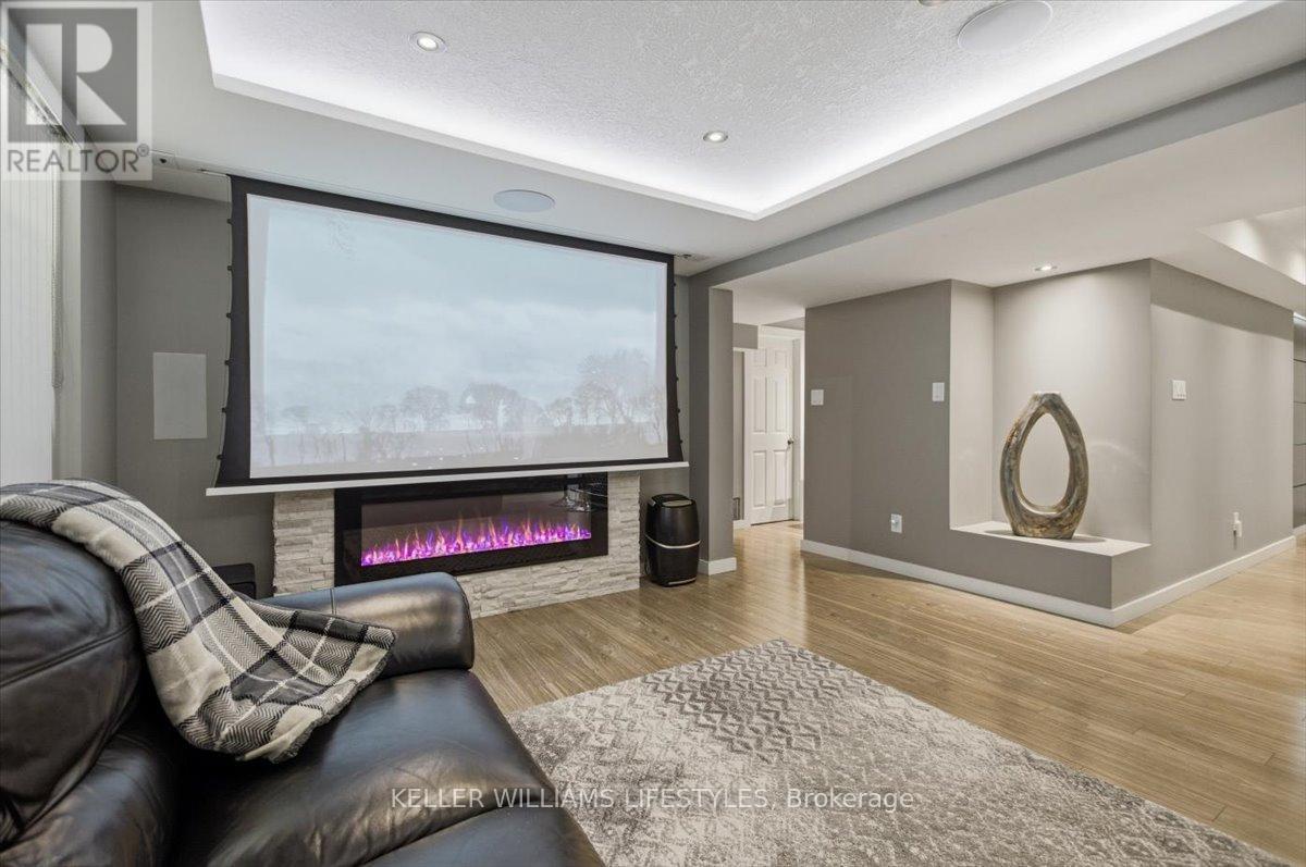 Electric Fireplace - 779 North Leaksdale Circle, London South (South U), ON - Indoor With Fireplace