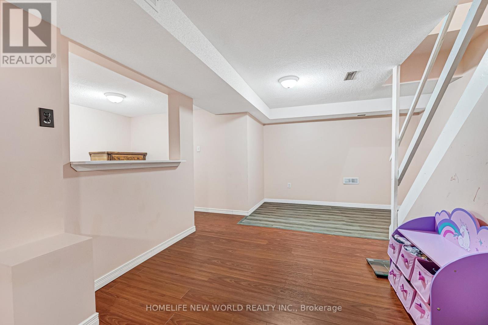 76 Bowman Way, Markham, ON - Indoor Photo Showing Other Room