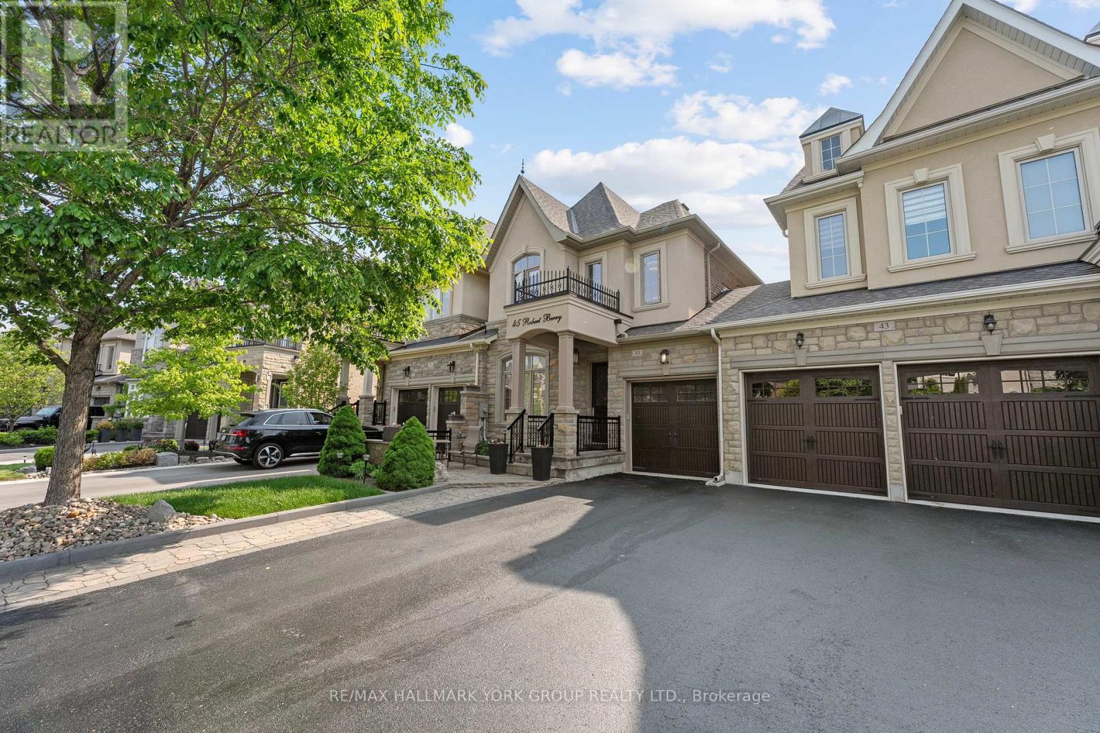 45 Robert Berry Crescent, King, ON - Outdoor With Facade