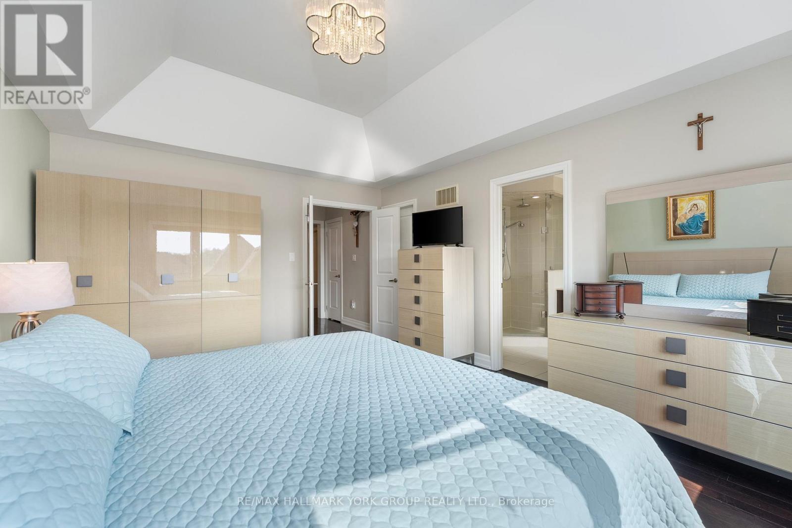 45 Robert Berry Crescent, King, ON - Indoor Photo Showing Bedroom