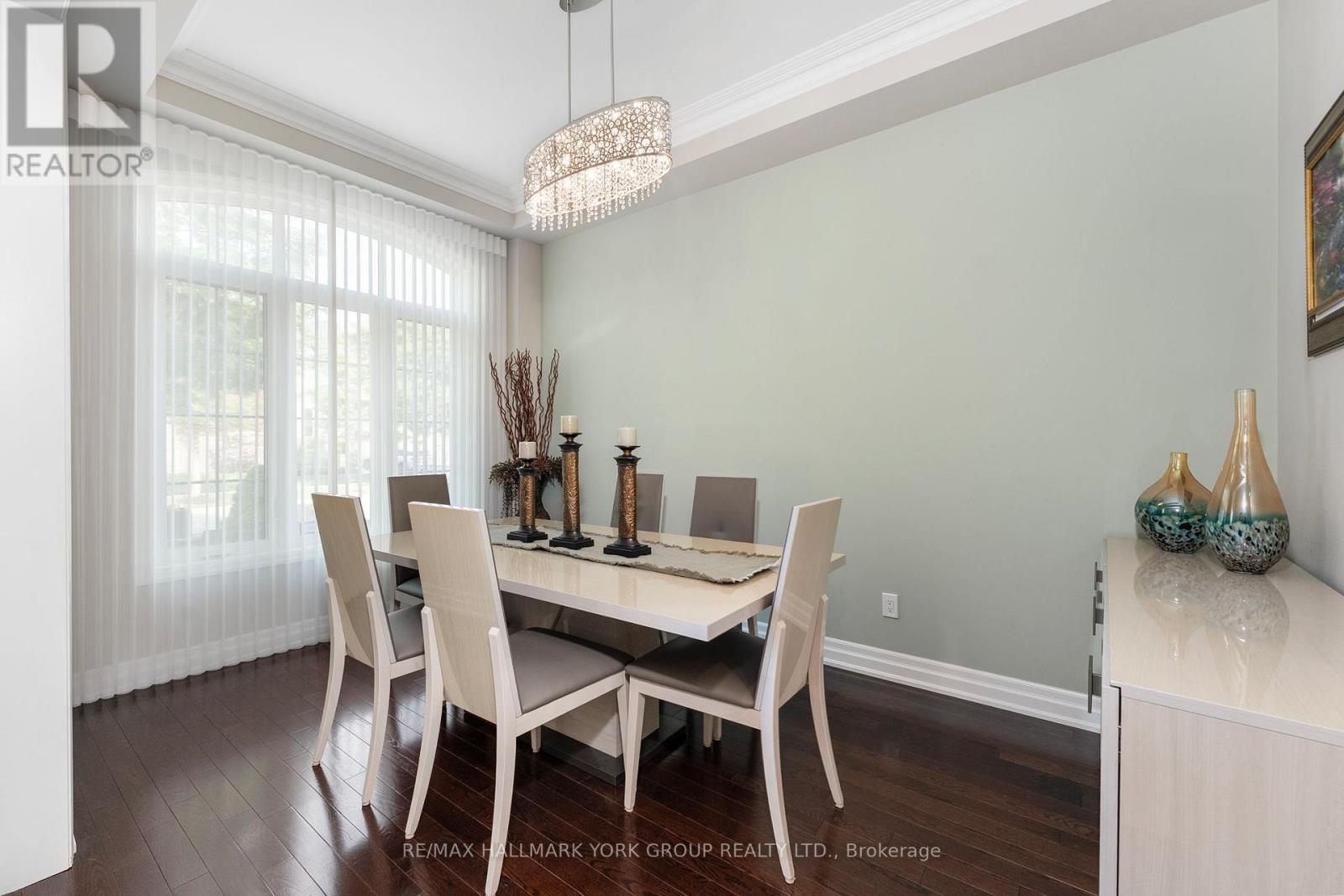 45 Robert Berry Crescent, King, ON - Indoor Photo Showing Dining Room