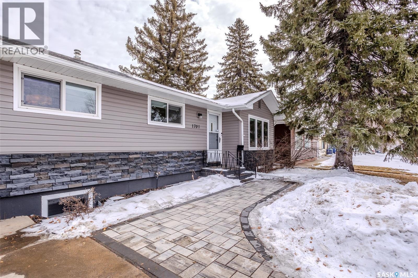 1701 Preston Avenue S, Saskatoon, SK - Outdoor