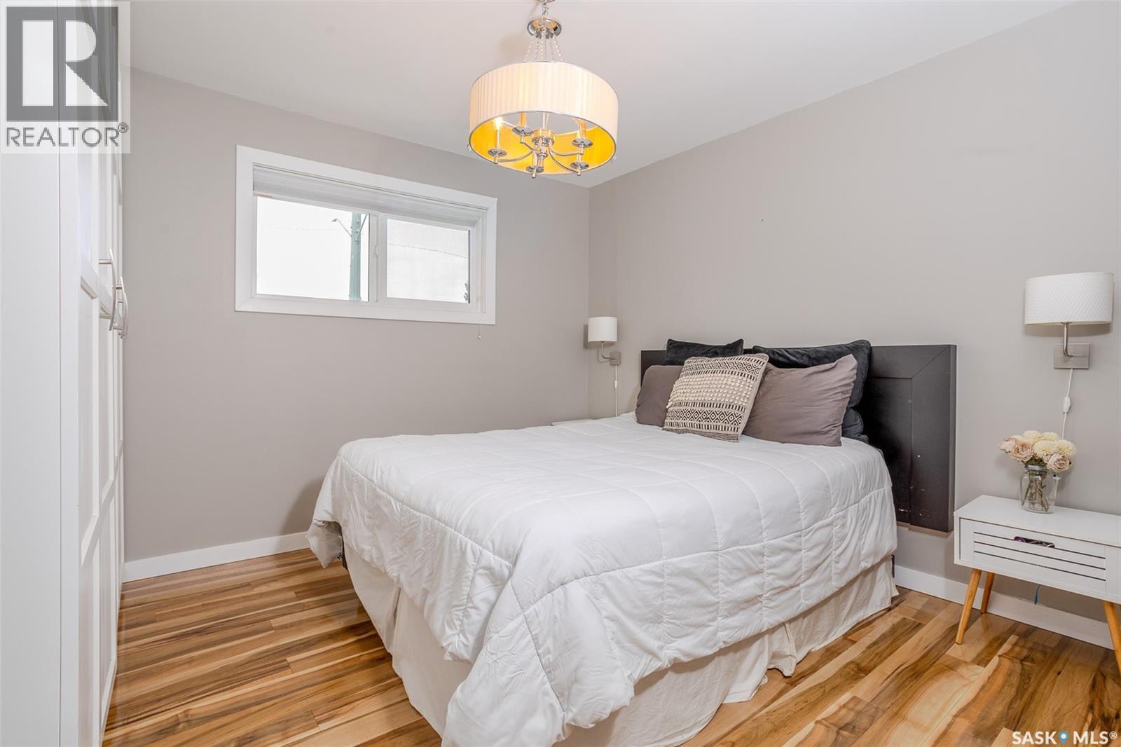 1701 Preston Avenue S, Saskatoon, SK - Indoor Photo Showing Bedroom
