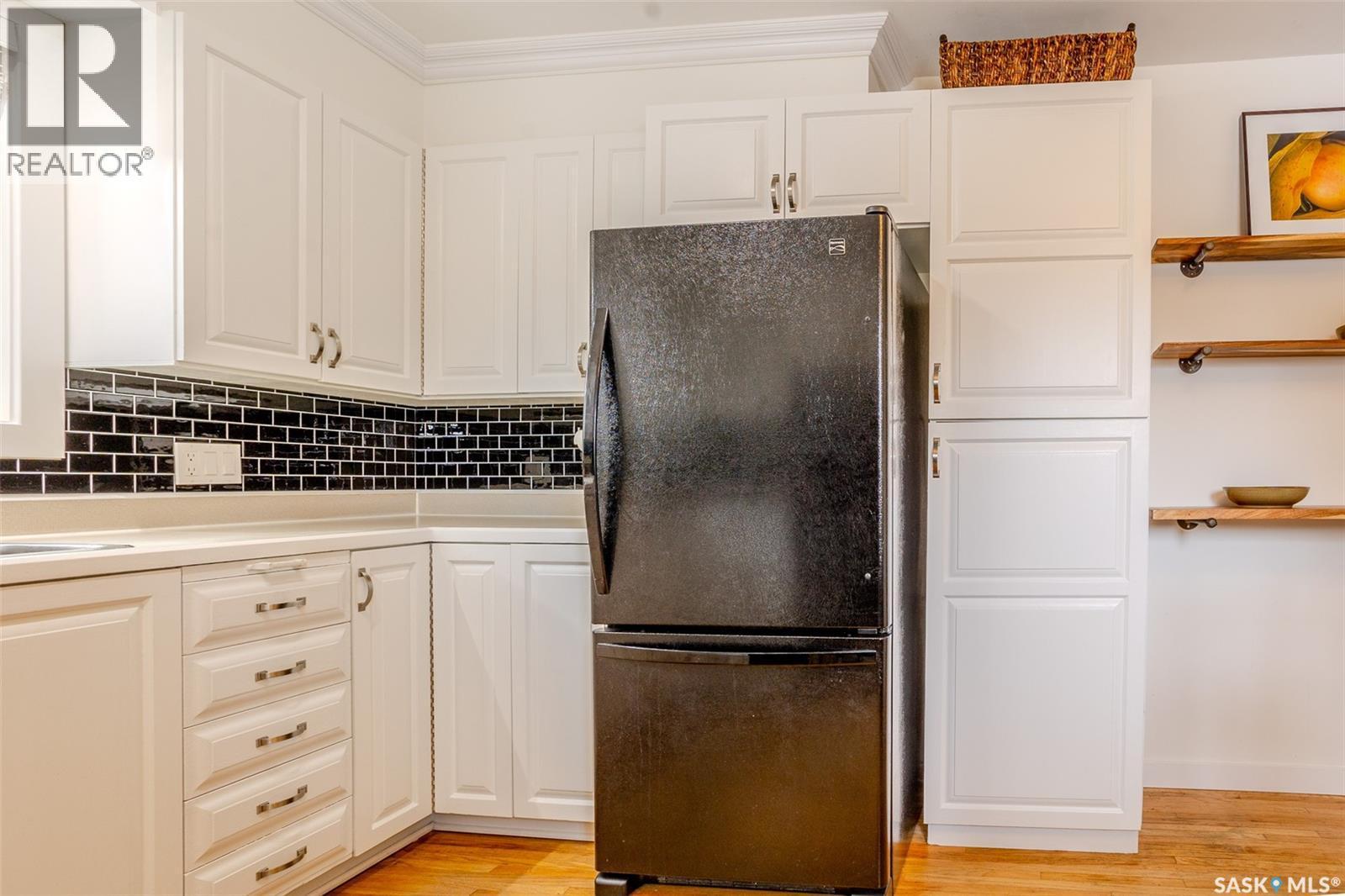 1701 Preston Avenue S, Saskatoon, SK - Indoor Photo Showing Kitchen With Double Sink