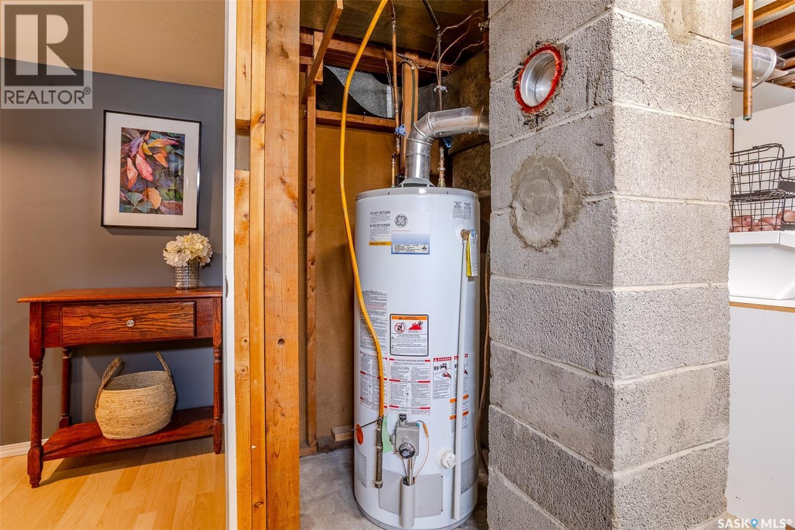 1701 Preston Avenue S, Saskatoon, SK - Indoor Photo Showing Basement