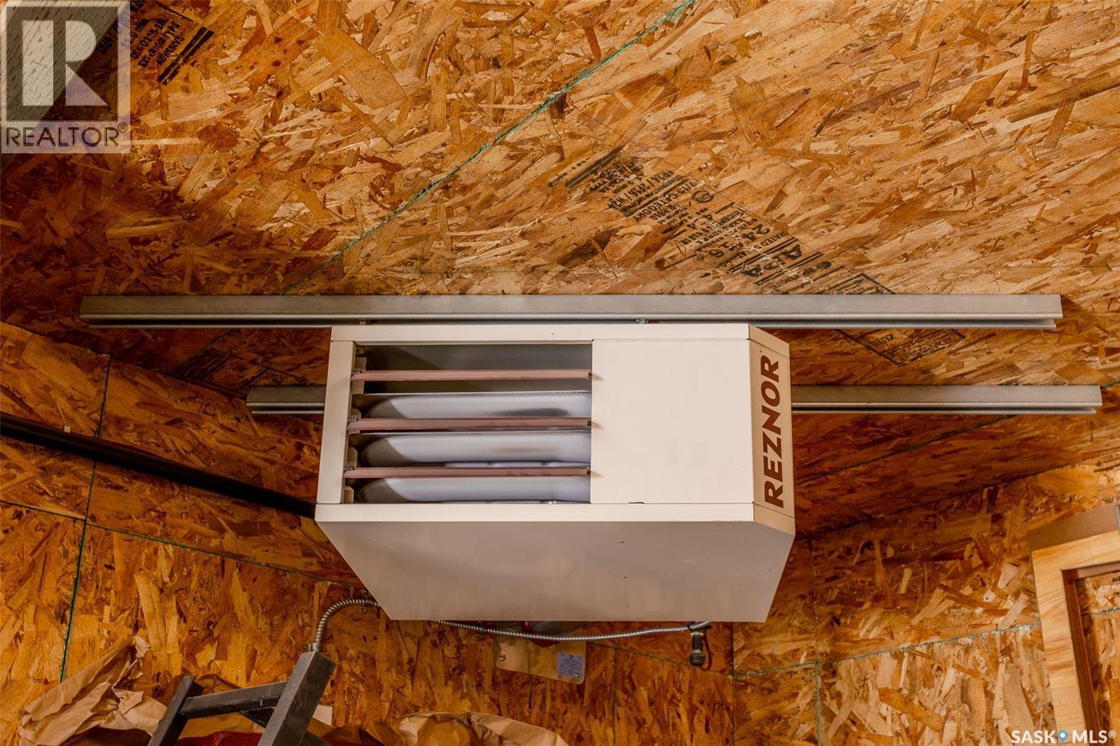 1701 Preston Avenue S, Saskatoon, SK - Indoor Photo Showing Other Room