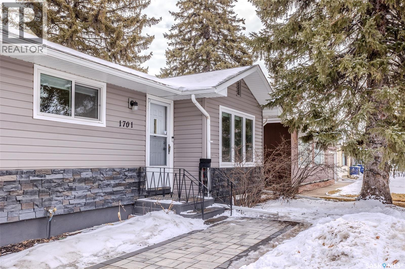 1701 Preston Avenue S, Saskatoon, SK - Outdoor