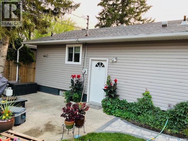 1701 Preston Avenue S, Saskatoon, SK - Outdoor With Exterior