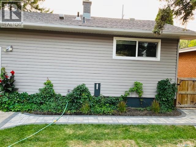 1701 Preston Avenue S, Saskatoon, SK - Outdoor