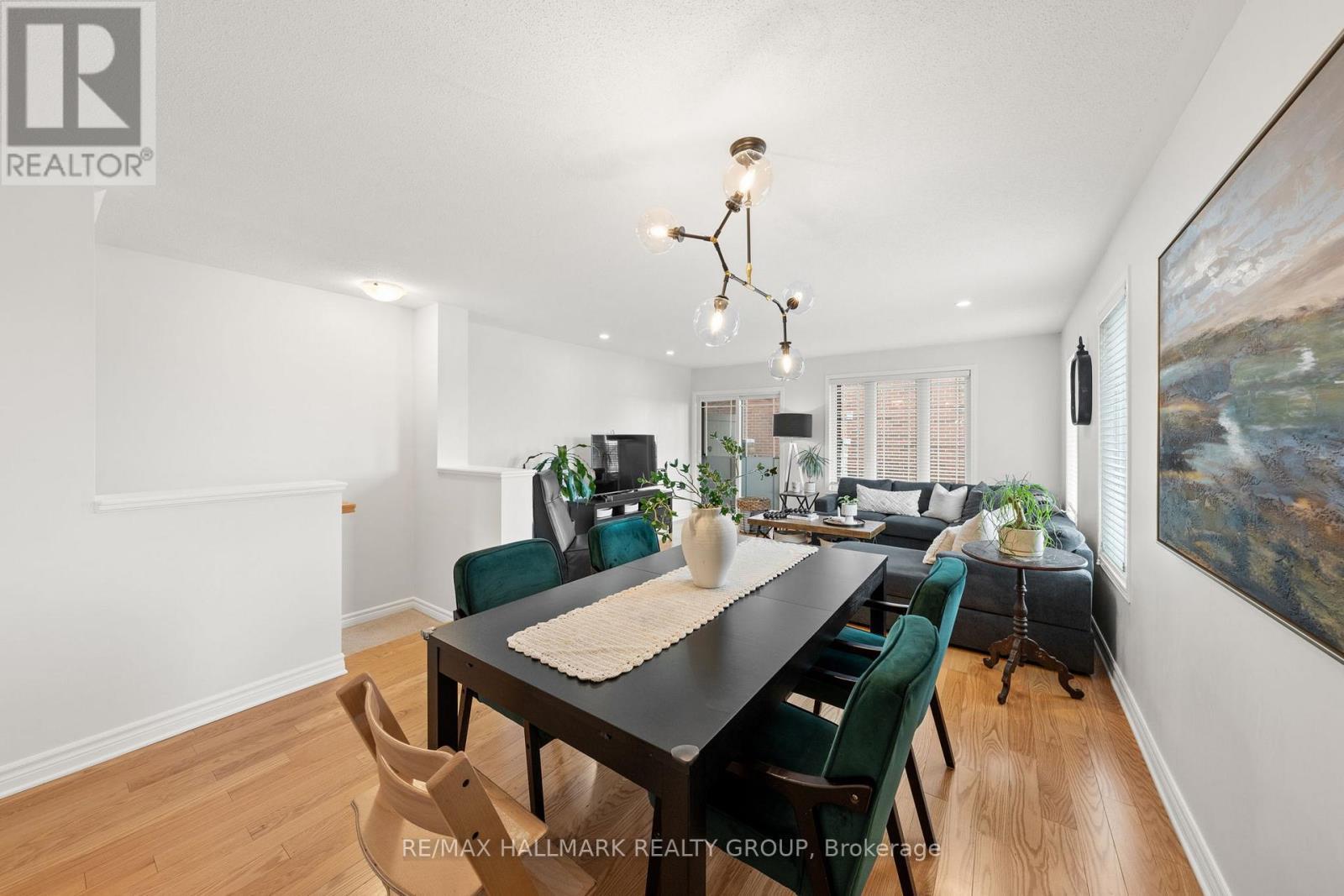 498 Leboutillier Avenue, Ottawa, ON - Indoor Photo Showing Dining Room