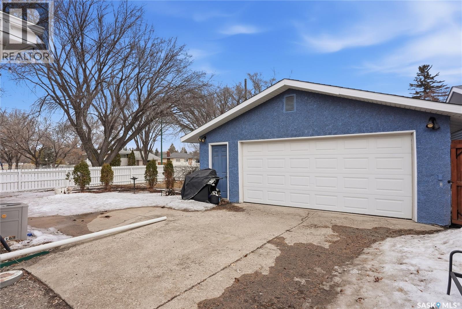 48 Bell Crescent, Saskatoon, SK - Outdoor With Exterior