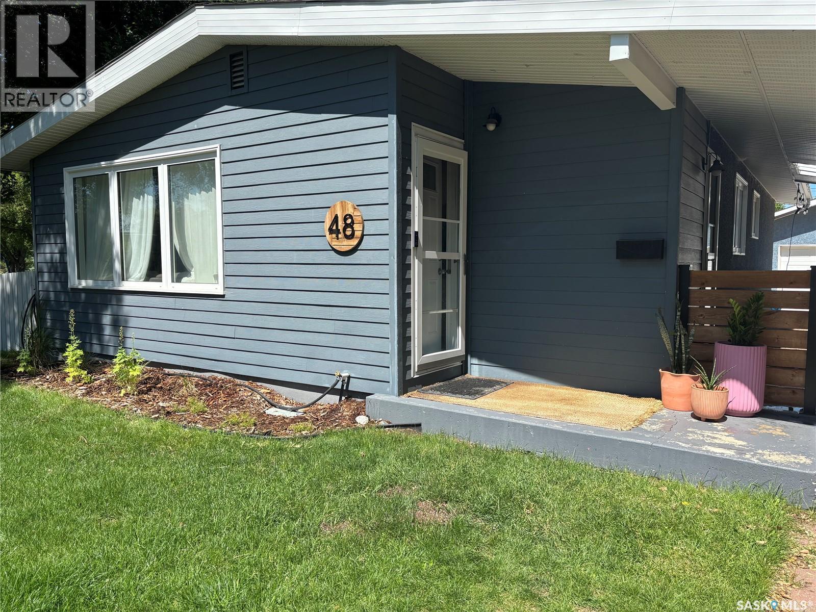 48 Bell Crescent, Saskatoon, SK - Outdoor With Exterior