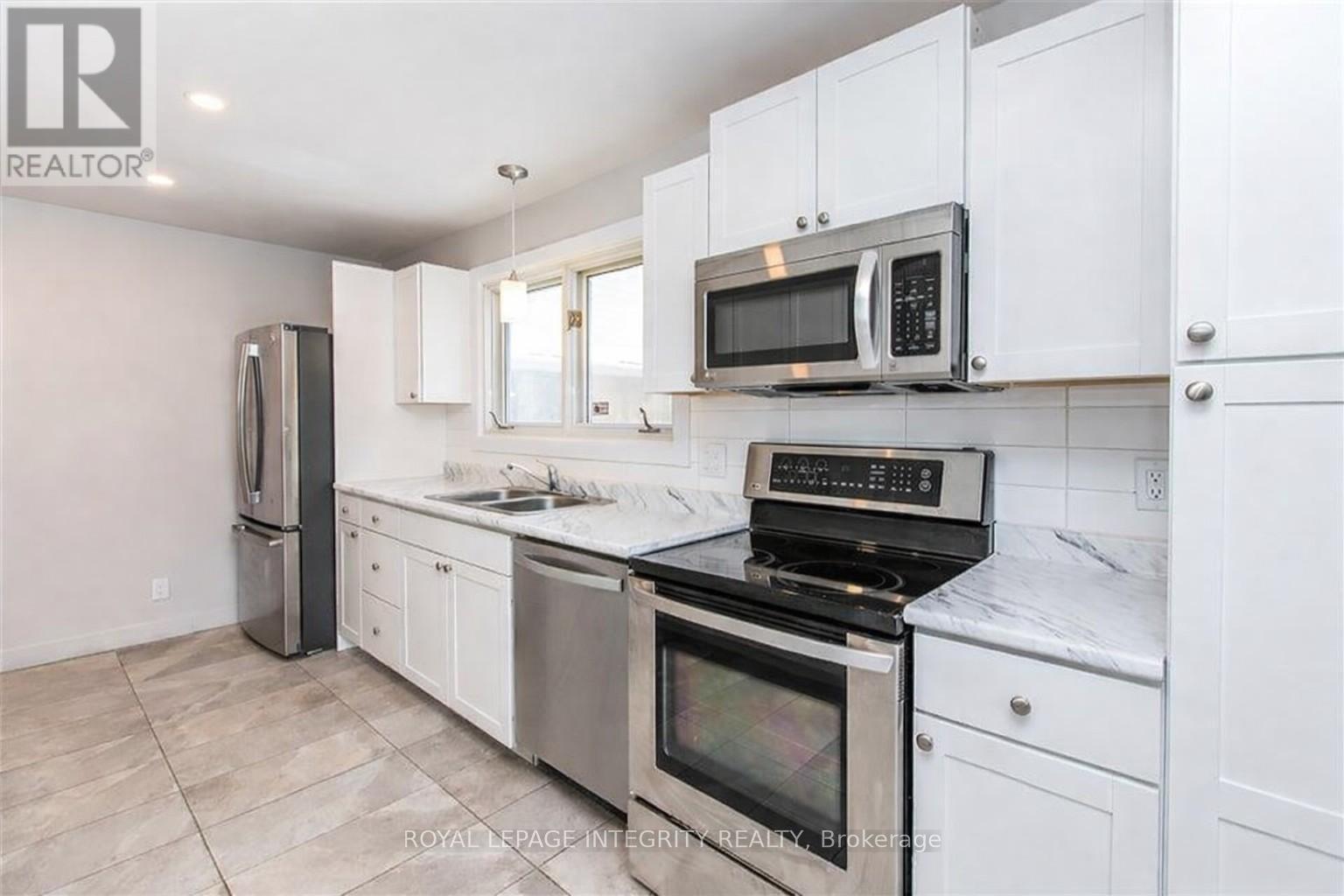 1152 Tawney Road, Ottawa, ON - Indoor Photo Showing Kitchen With Double Sink