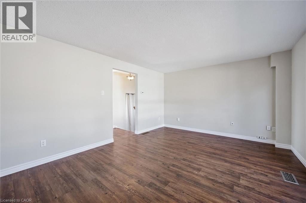 252 The Country Way, Kitchener, ON - Indoor Photo Showing Other Room