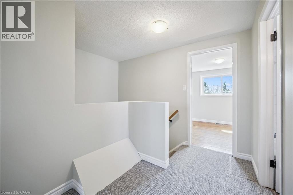 252 The Country Way, Kitchener, ON - Indoor Photo Showing Other Room