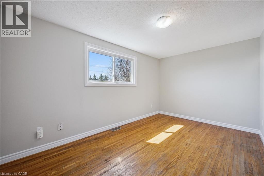 252 The Country Way, Kitchener, ON - Indoor Photo Showing Other Room