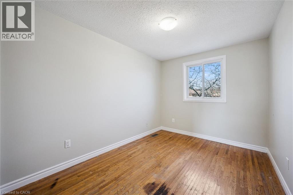 252 The Country Way, Kitchener, ON - Indoor Photo Showing Other Room