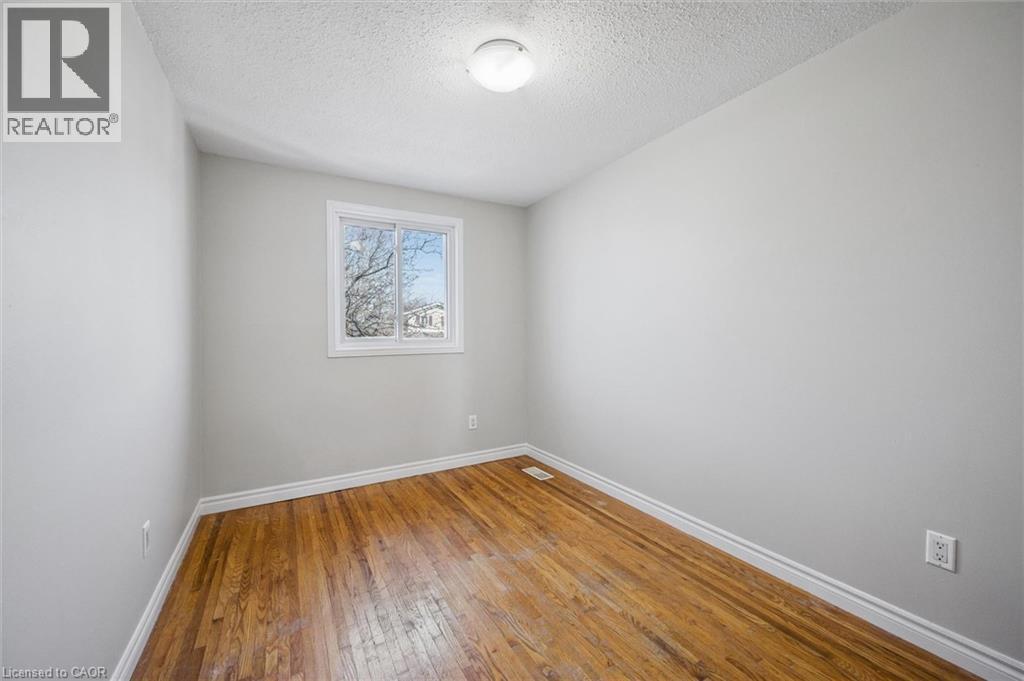 252 The Country Way, Kitchener, ON - Indoor Photo Showing Other Room