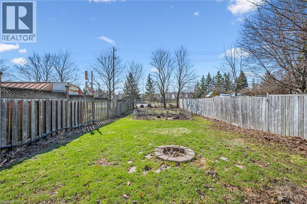 Outdoor Firepit - 252 The Country Way, Kitchener, ON - Outdoor