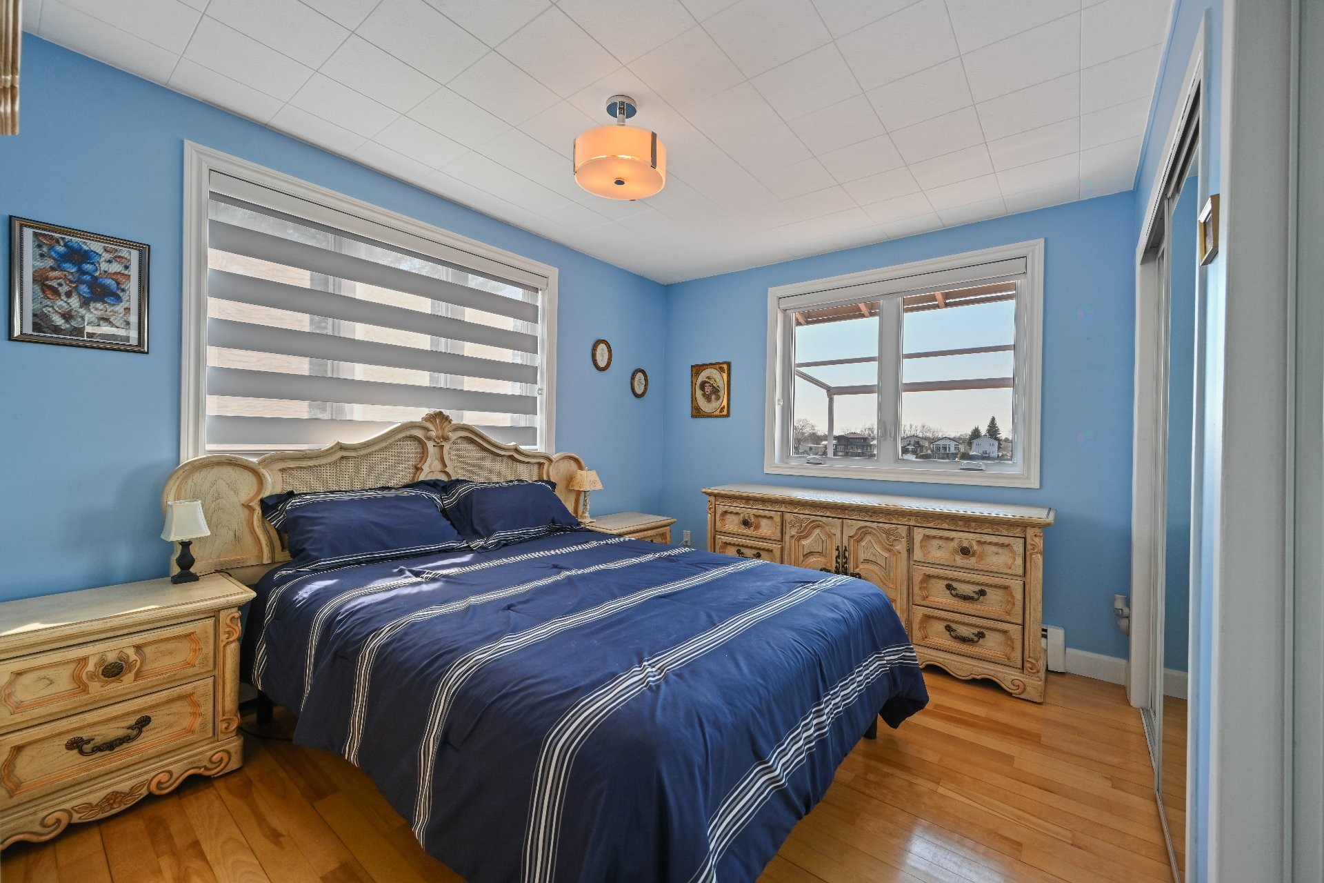 Chambre à coucher - 302 Rue Ste-Thérèse, Saint-Jean-Sur-Richelieu, QC - Indoor Photo Showing Bedroom