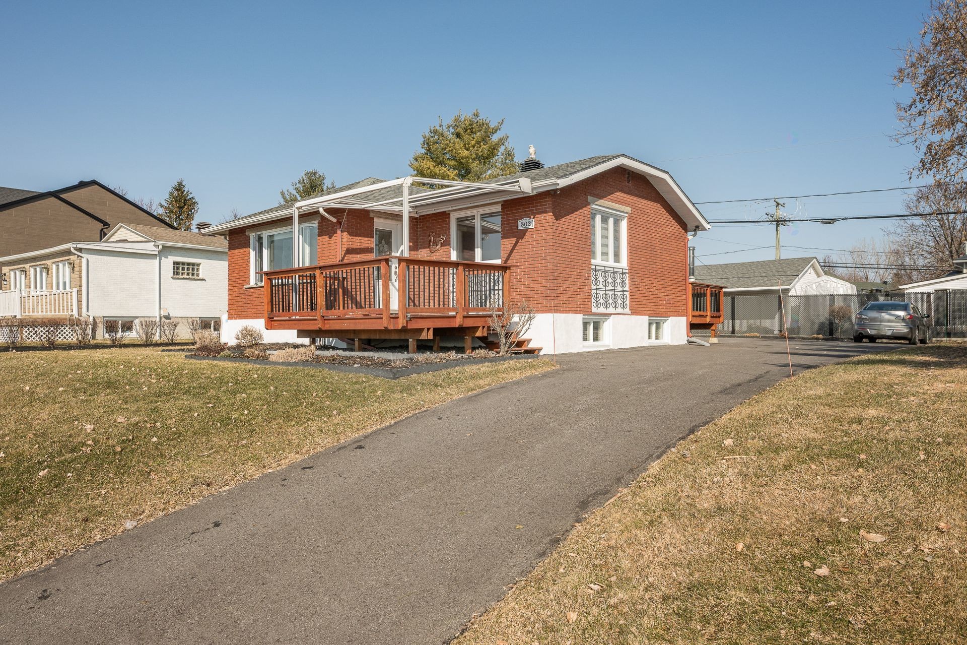 Façade - 302 Rue Ste-Thérèse, Saint-Jean-Sur-Richelieu, QC - Outdoor With Deck Patio Veranda