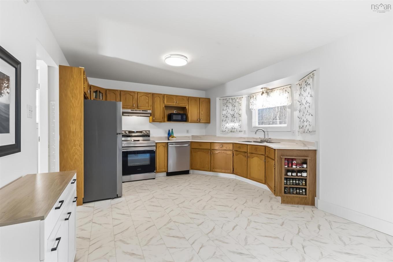 185 Avenue Du Portage, Dartmouth, NS