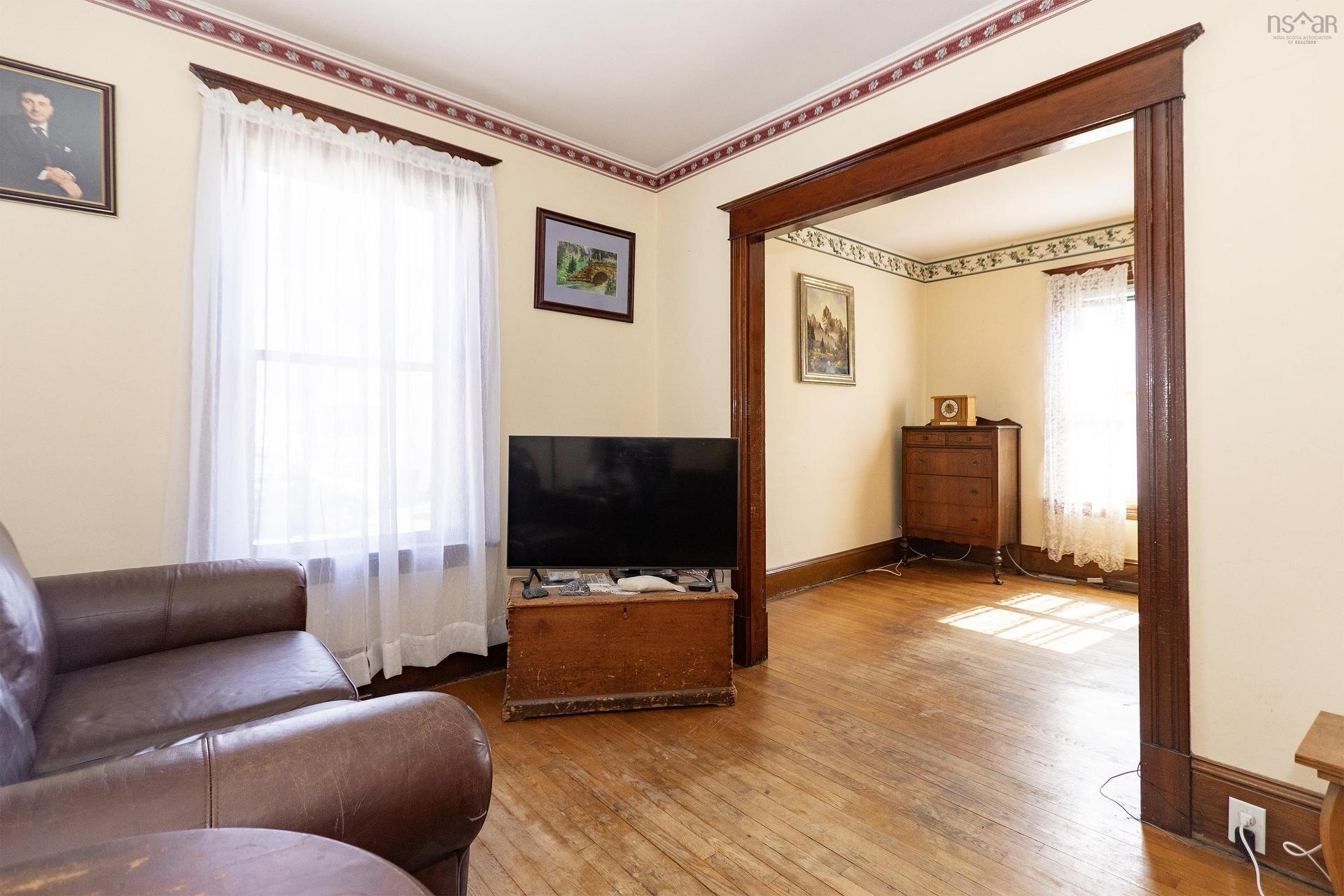 5 Minto Street, Amherst, NS
