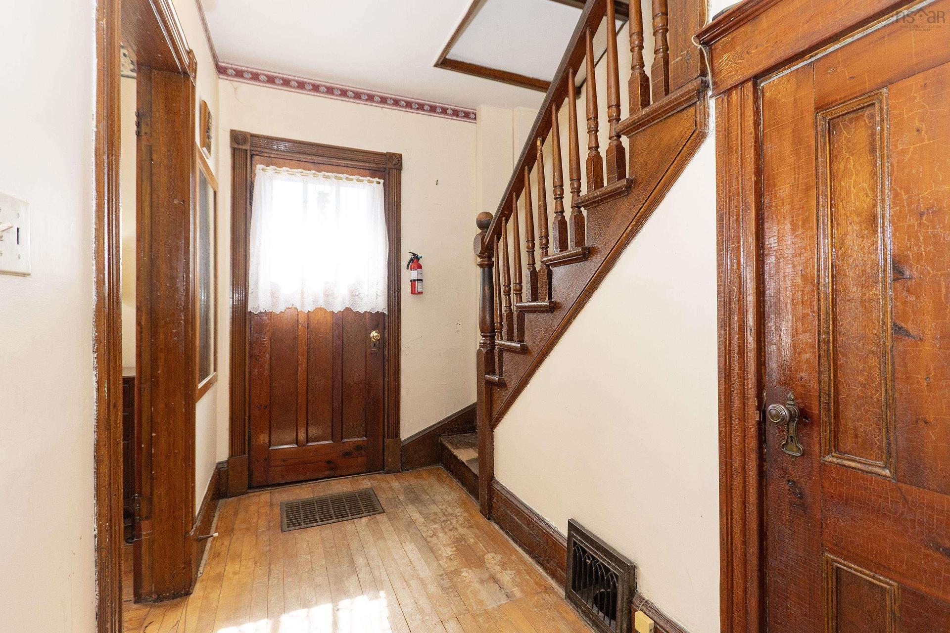 5 Minto Street, Amherst, NS