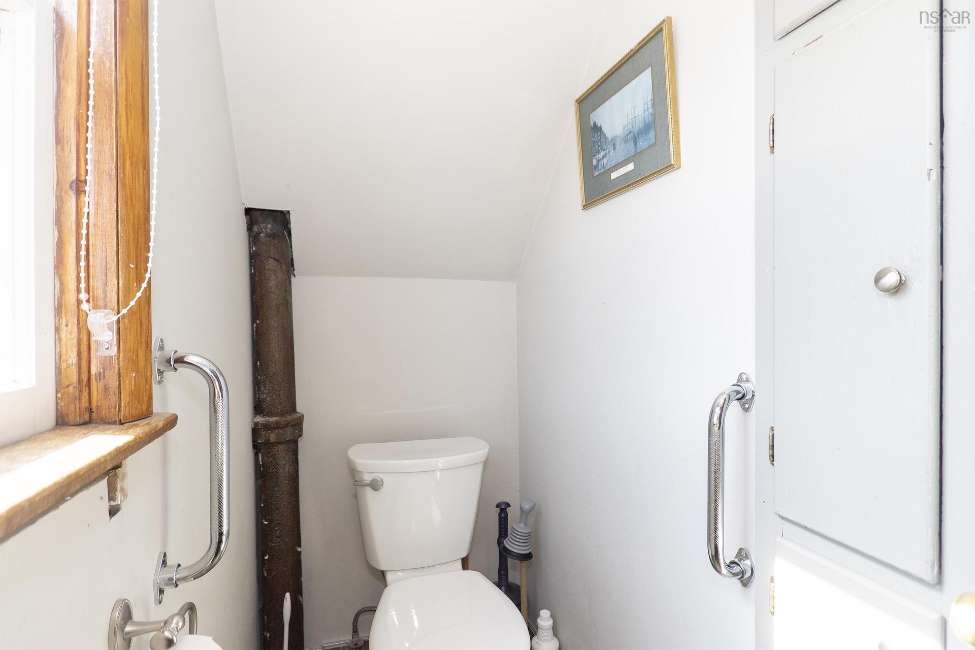 5 Minto Street, Amherst, NS