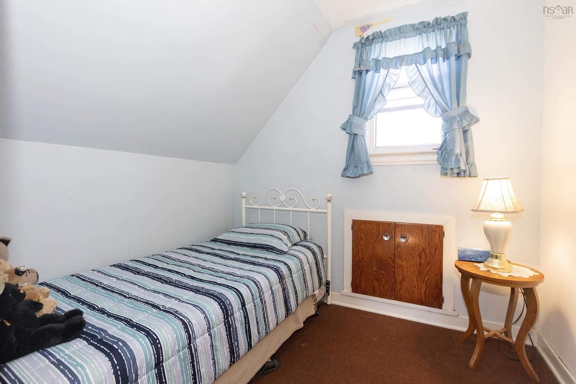 5 Minto Street, Amherst, NS