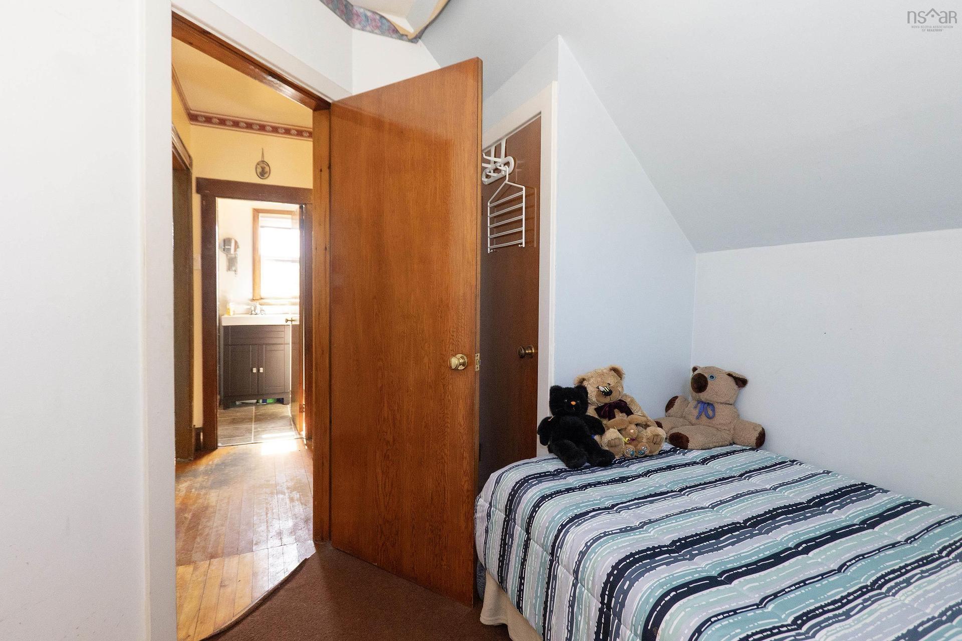 5 Minto Street, Amherst, NS