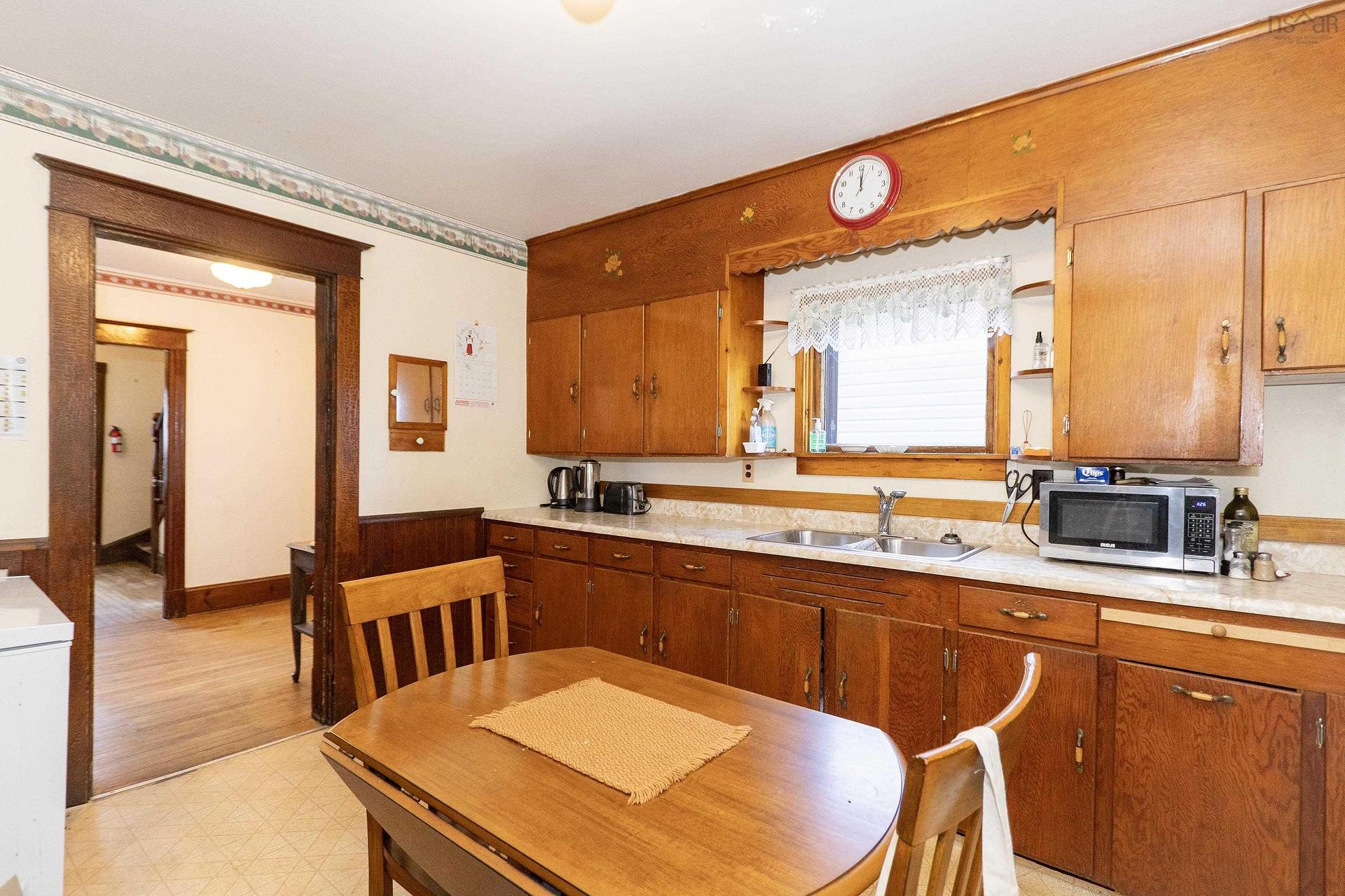 5 Minto Street, Amherst, NS