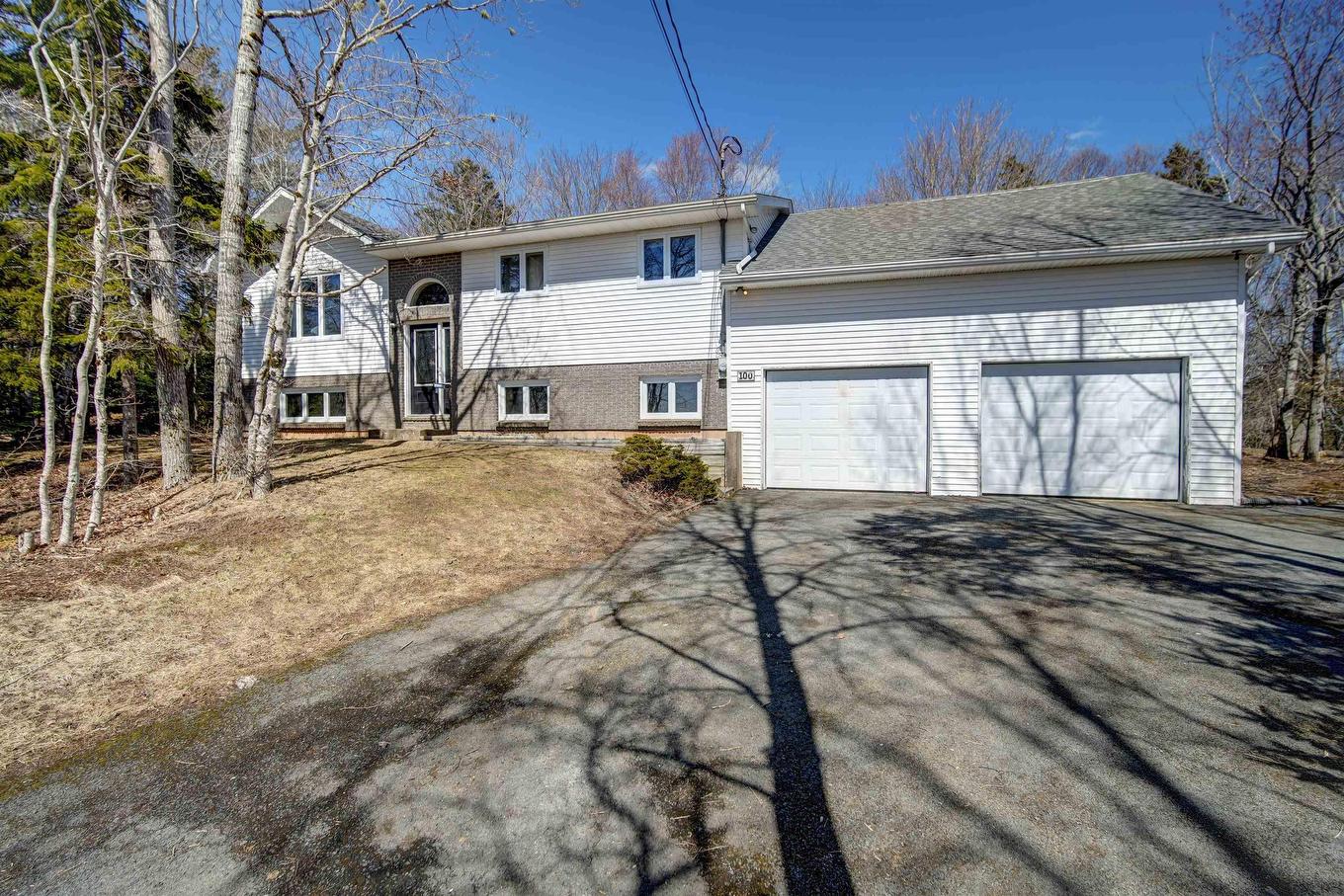 100 Tamarack Drive, Fall River, NS
