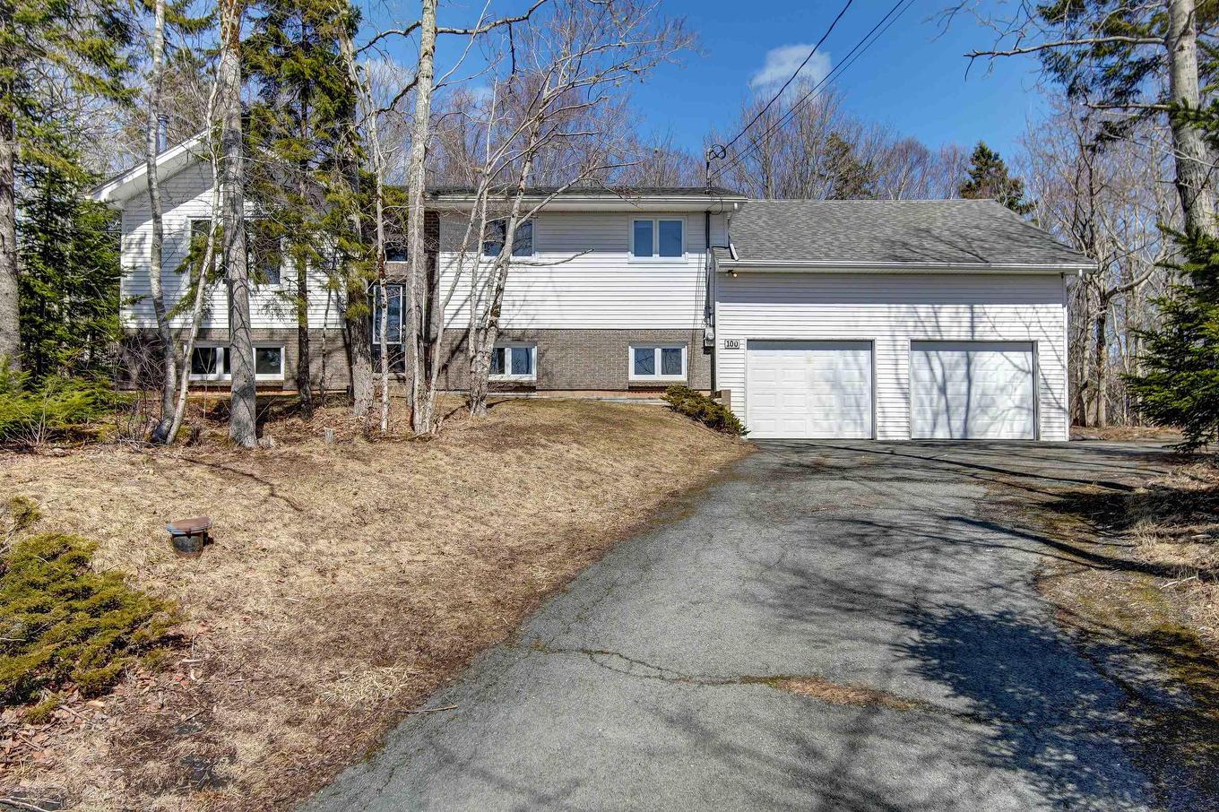 100 Tamarack Drive, Fall River, NS