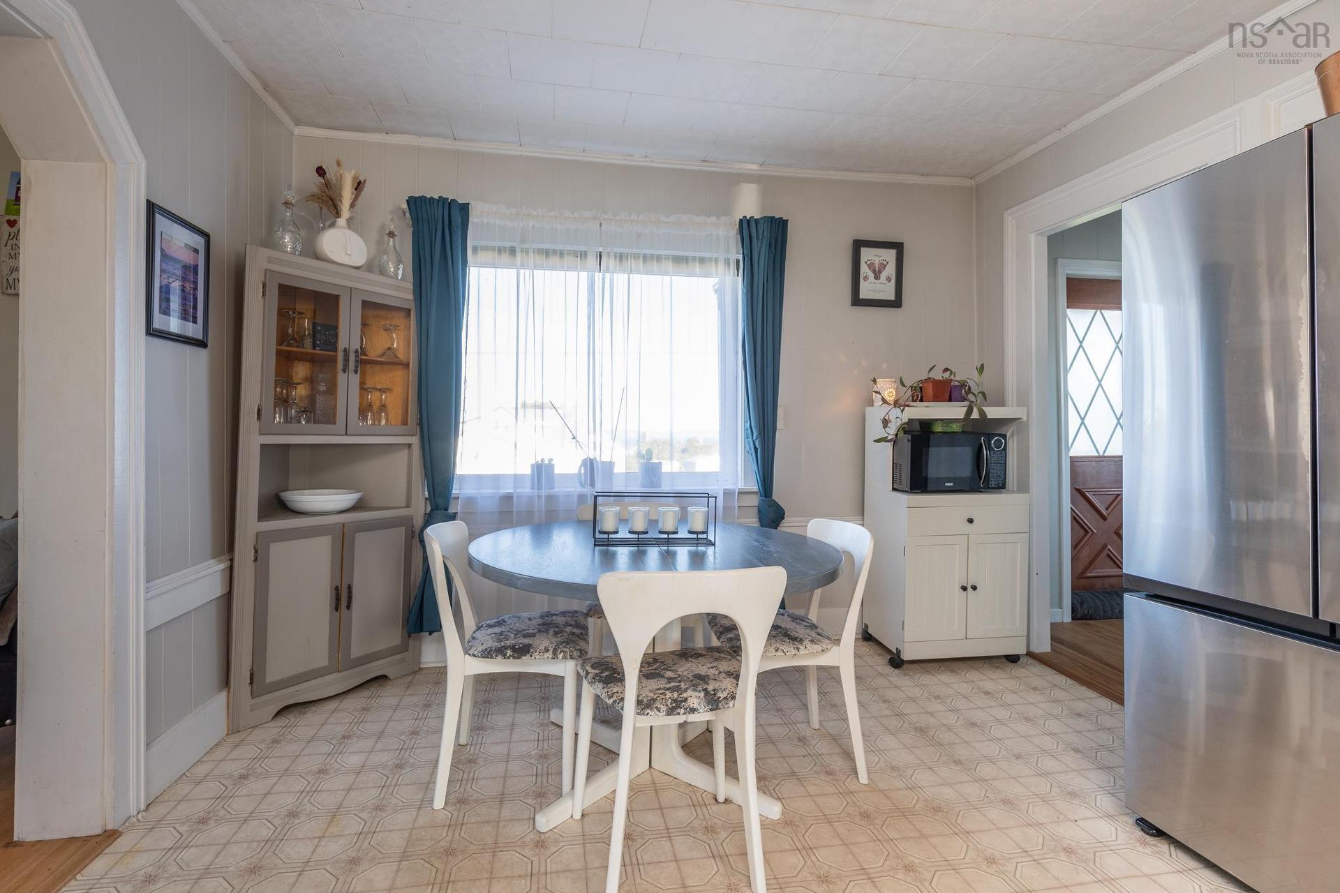2484 Highway 1, Grosses Coques, NS