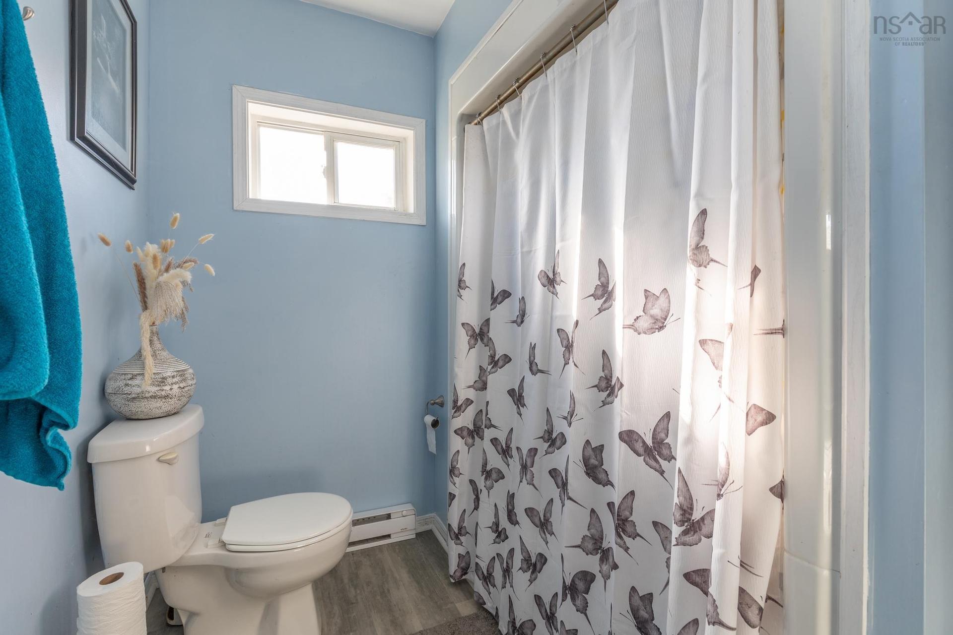 2484 Highway 1, Grosses Coques, NS