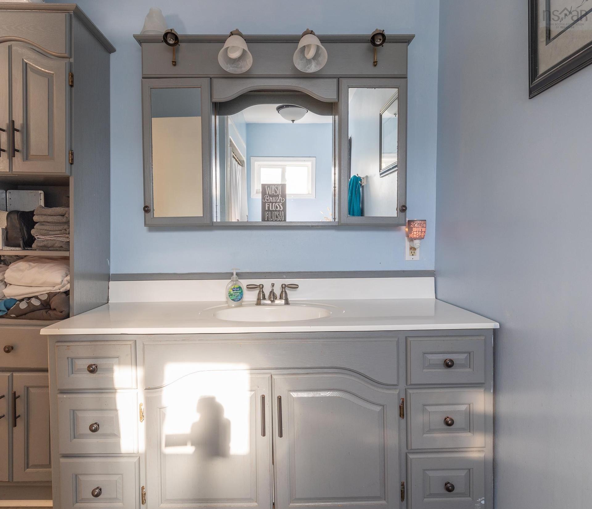 2484 Highway 1, Grosses Coques, NS