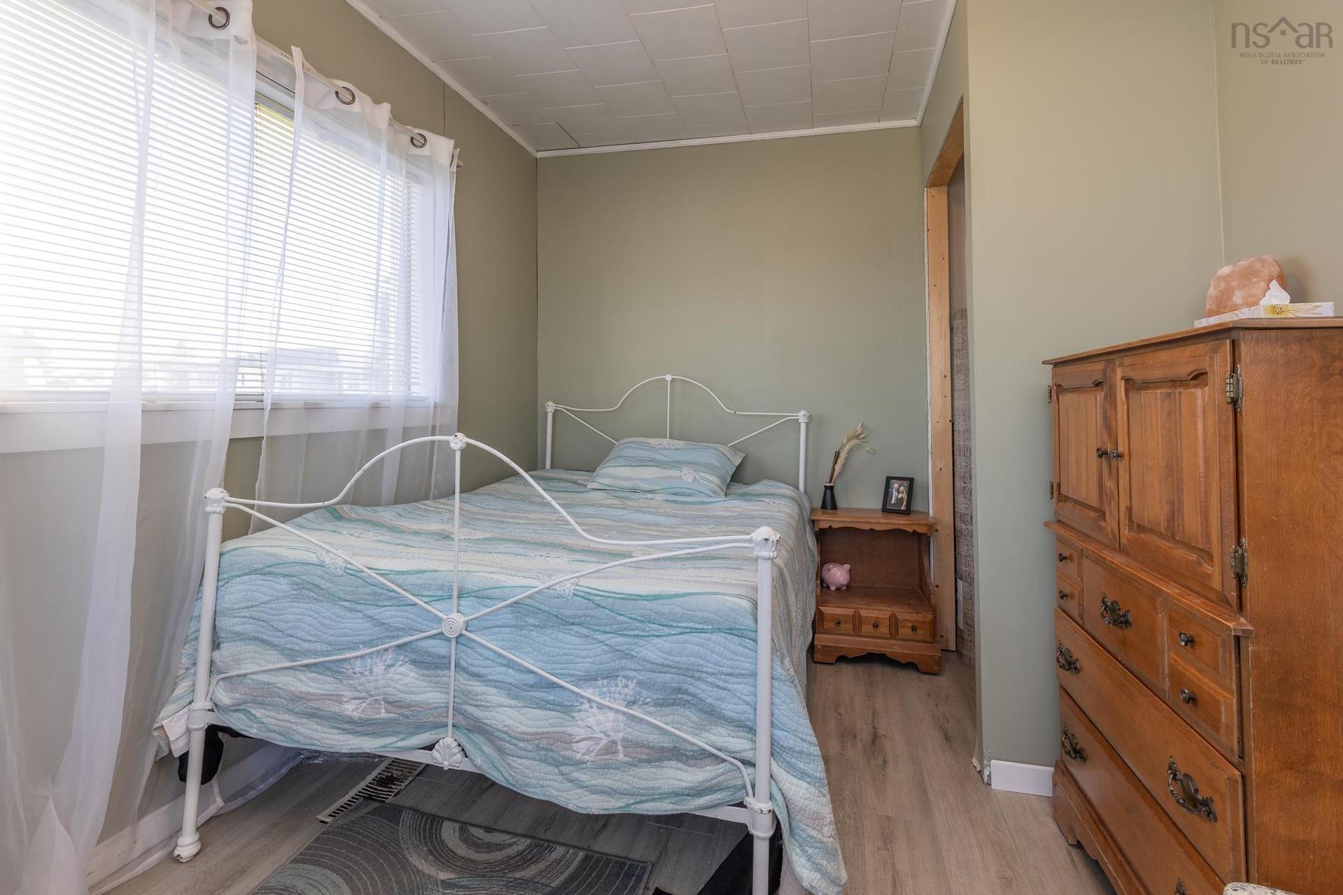 2484 Highway 1, Grosses Coques, NS