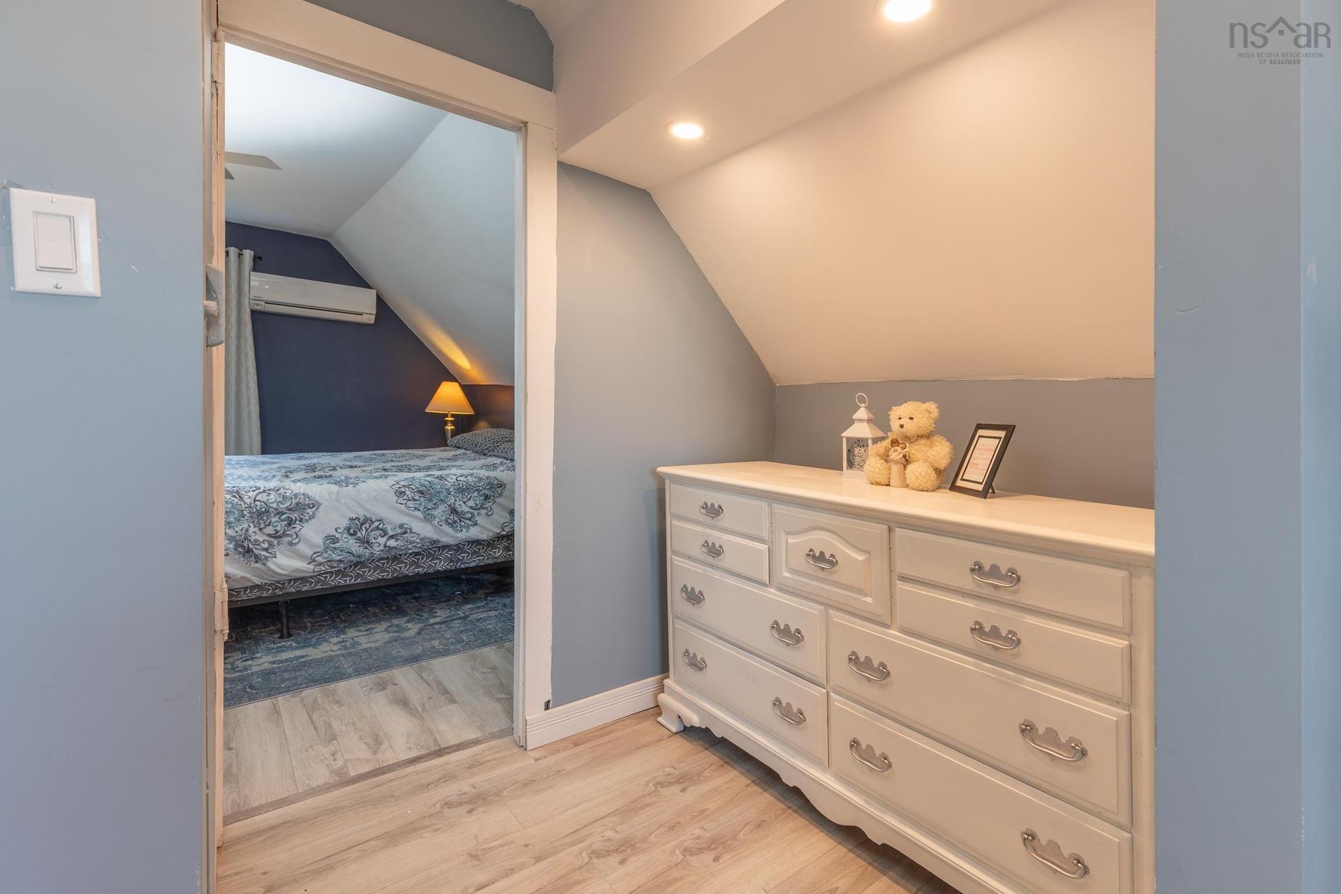 2484 Highway 1, Grosses Coques, NS