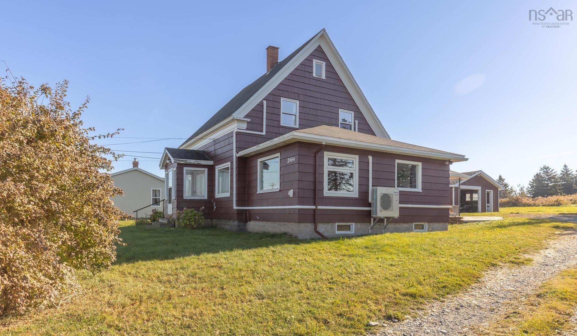 2484 Highway 1, Grosses Coques, NS