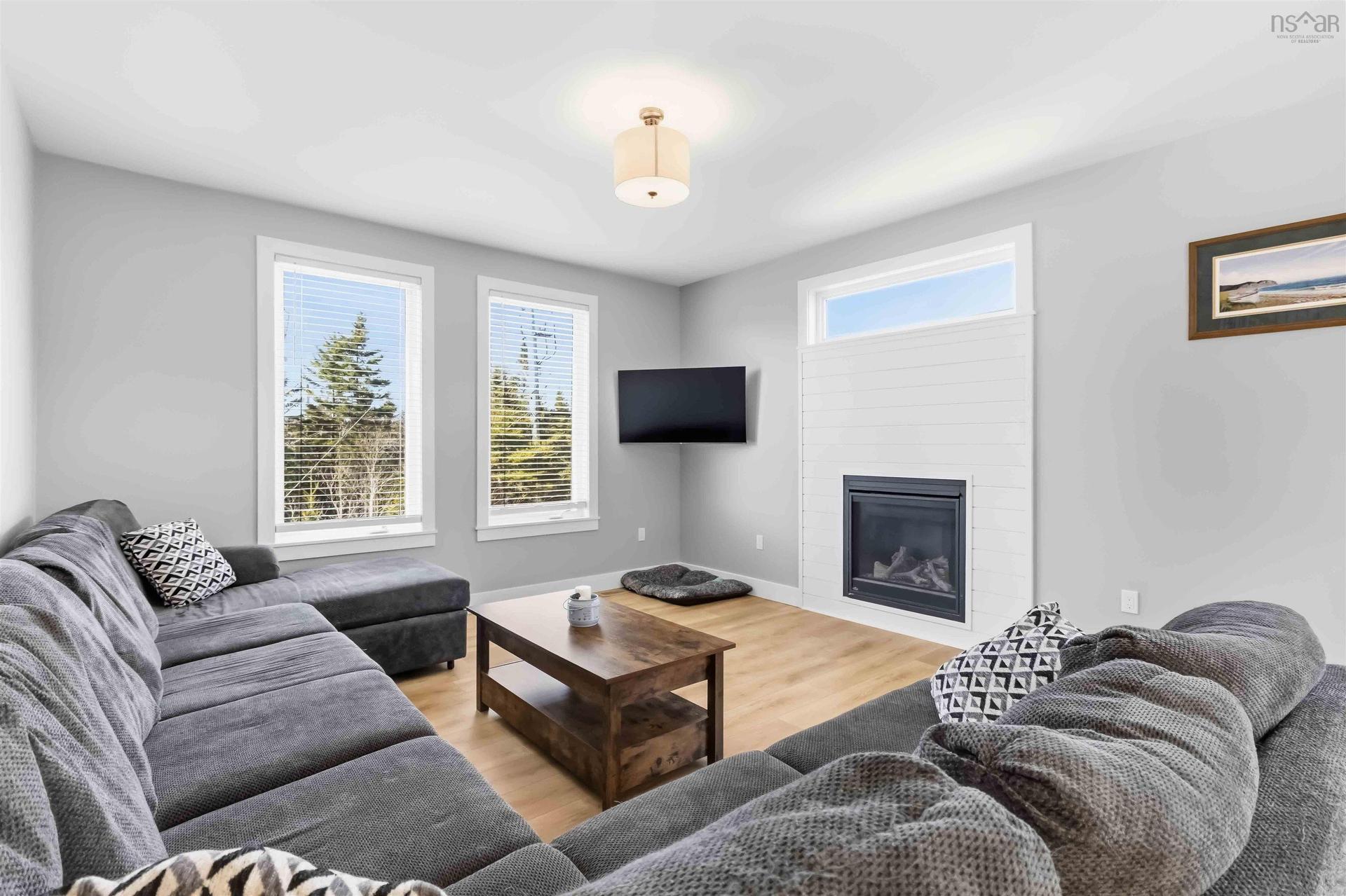 86 Riverview Drive, Timberlea, NS - Indoor Photo Showing Living Room With Fireplace