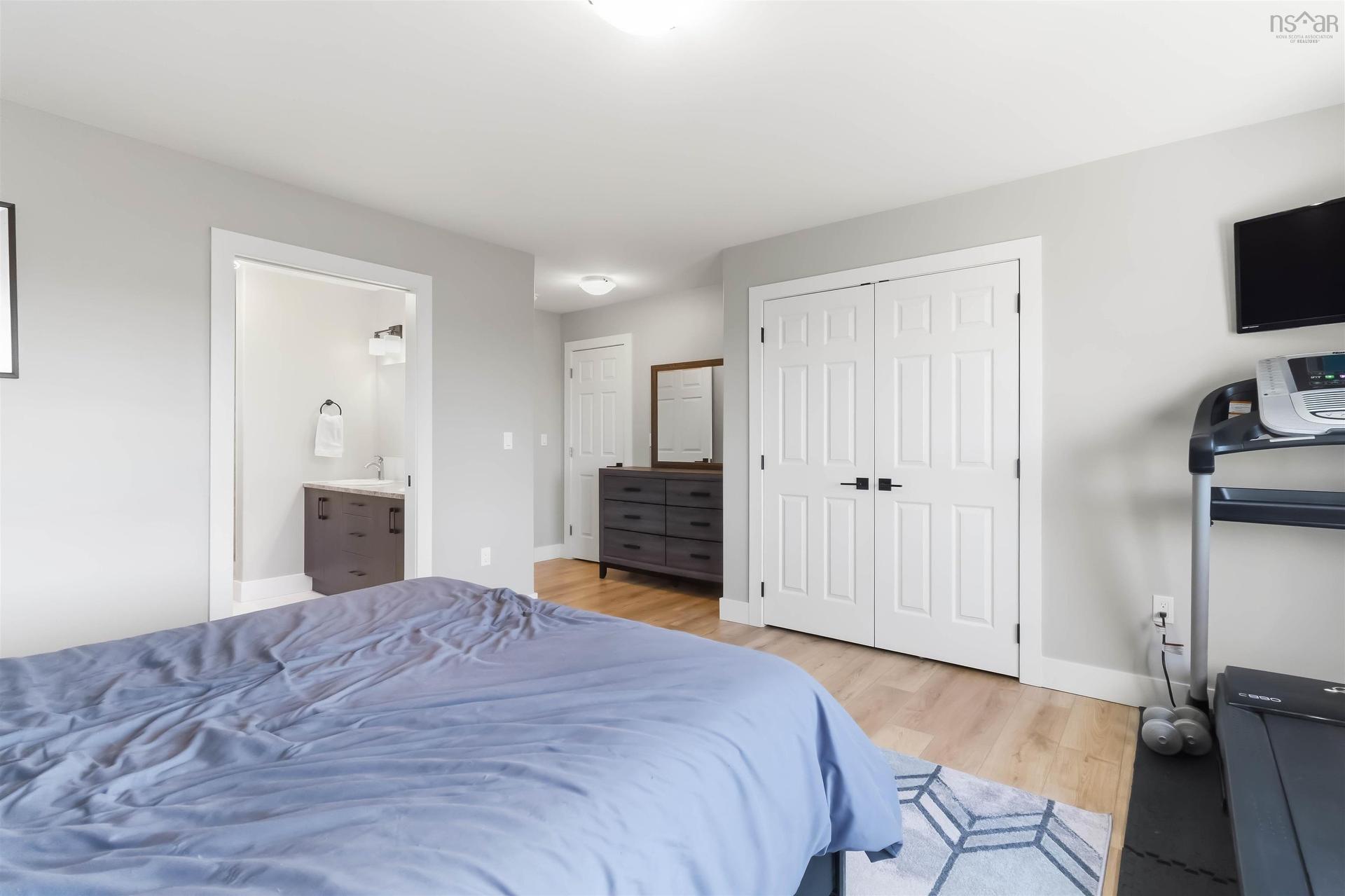 86 Riverview Drive, Timberlea, NS - Indoor Photo Showing Bedroom