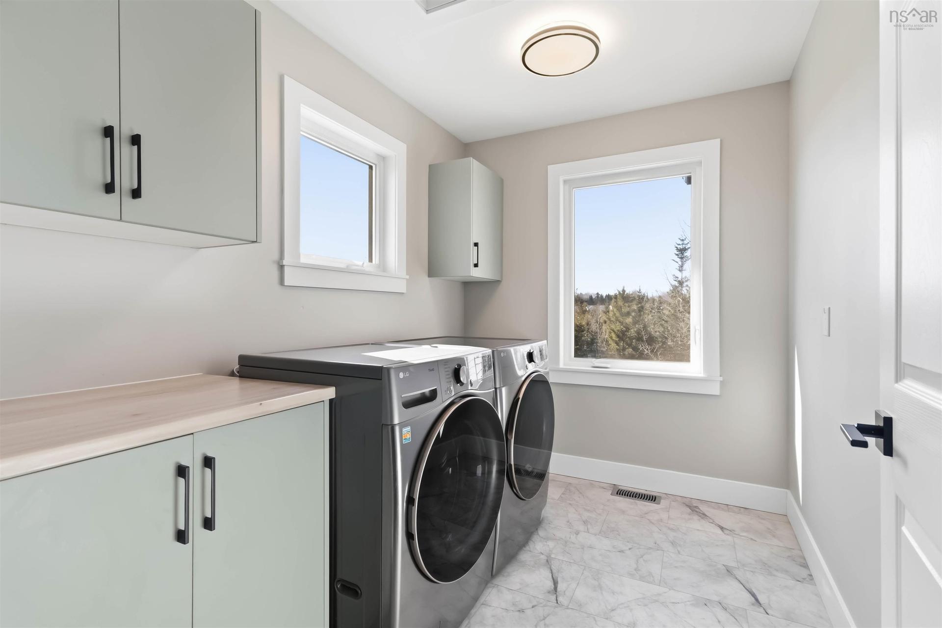 86 Riverview Drive, Timberlea, NS - Indoor Photo Showing Laundry Room