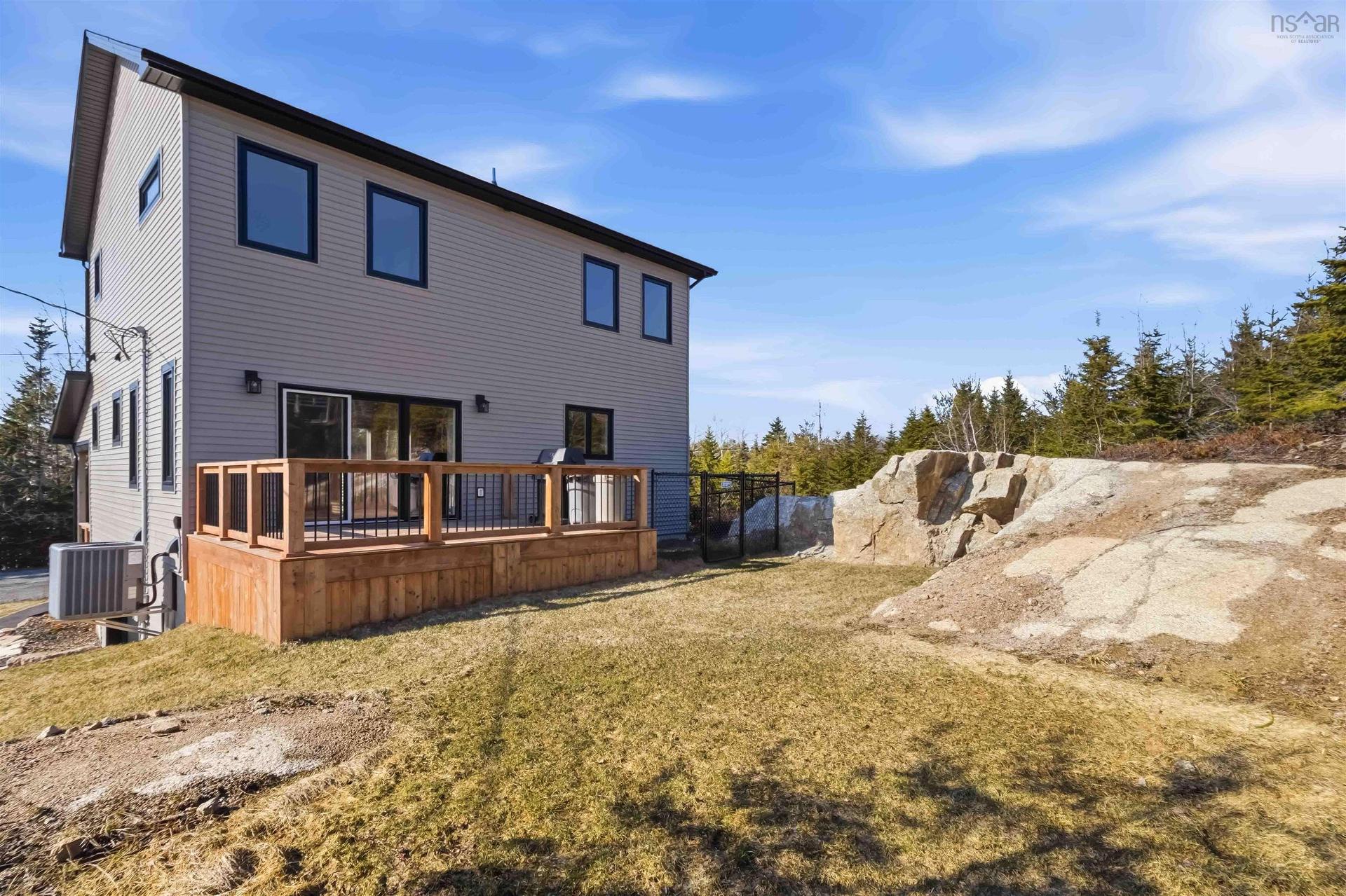 86 Riverview Drive, Timberlea, NS - Outdoor With Deck Patio Veranda With Exterior